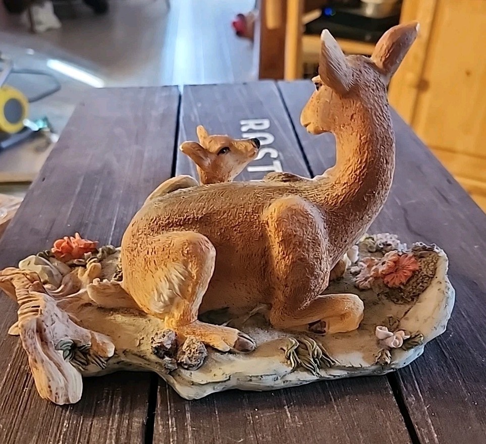 Vintage Woodway Mother Deer Doe & Baby Fawn Resin Figurine Statue No Base