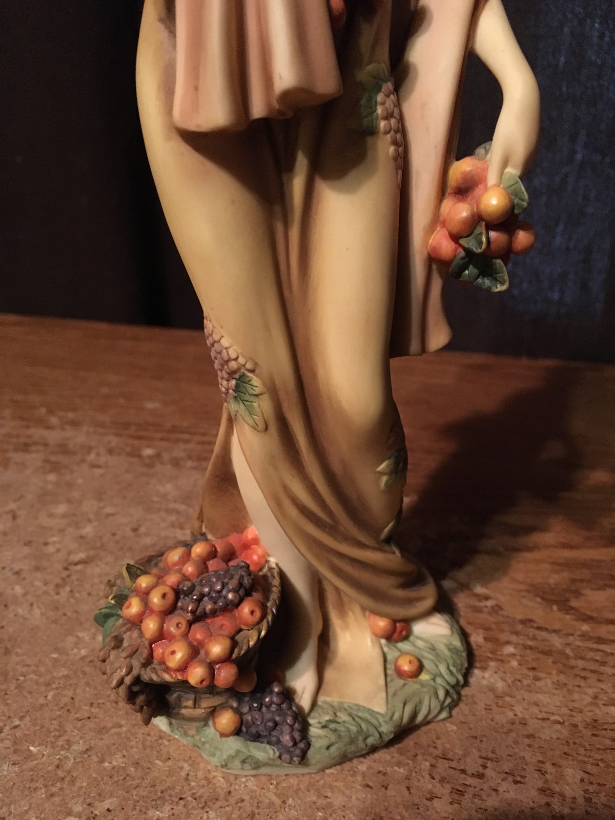 AUTUMN PORCELAIN ELEGANT FEMALE FIGURINE WITH FRUIT BY HOME INTERIORS 12233-04