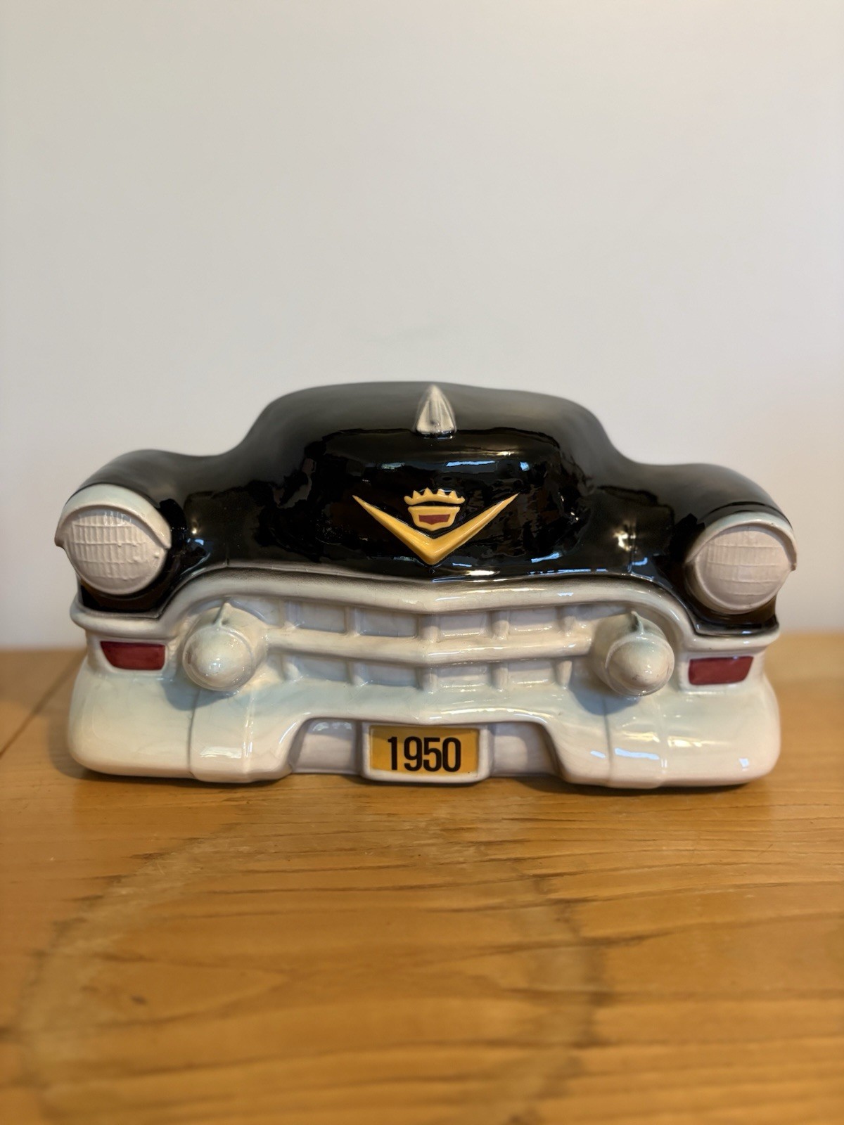 Vintage 1950s Ceramic Car Front Figurine Glossy Black/White w/Gold Red