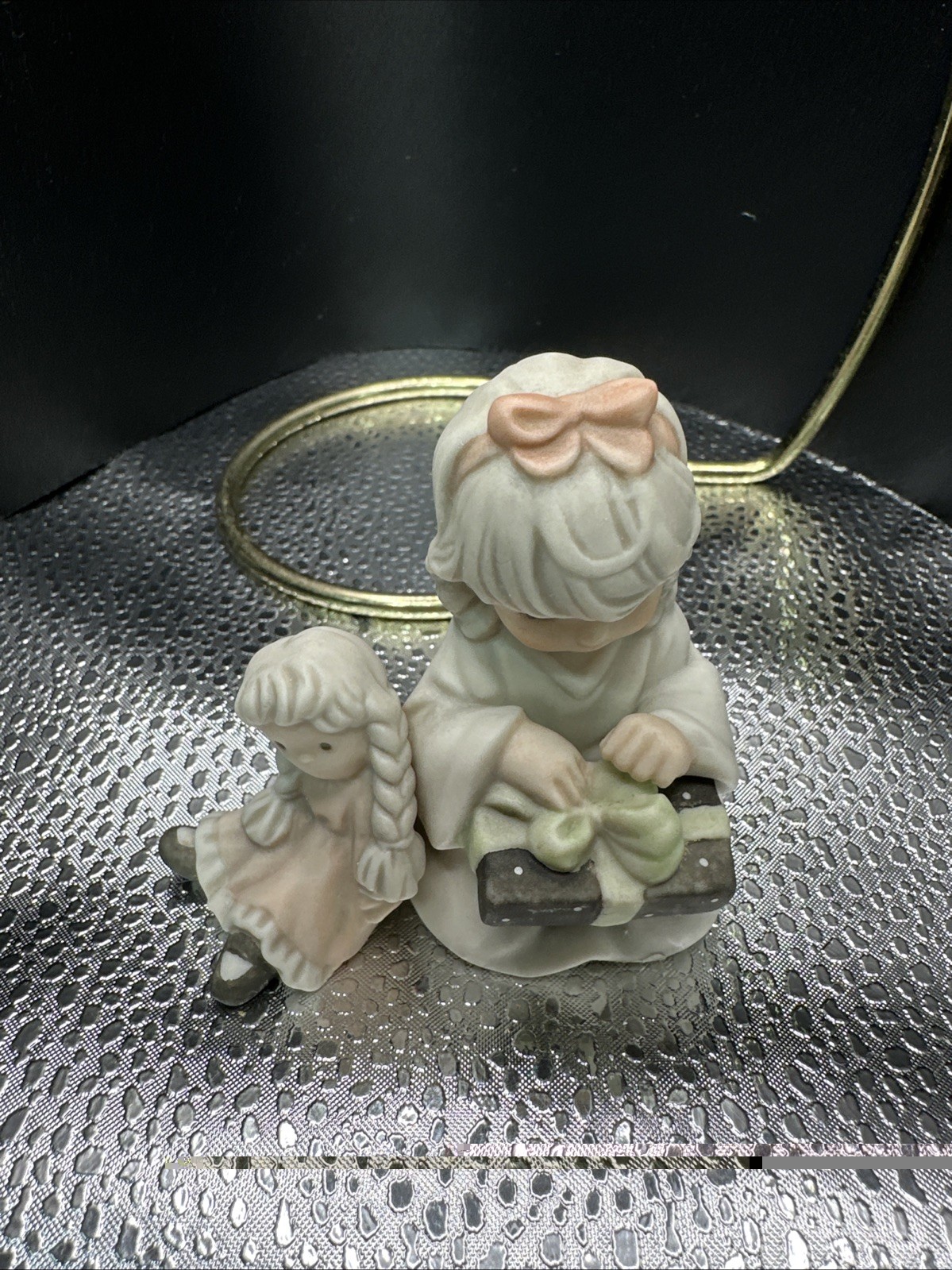 Enesco Vintage 1998 Special Limited Edition Alaska Momma Friendship Pastel