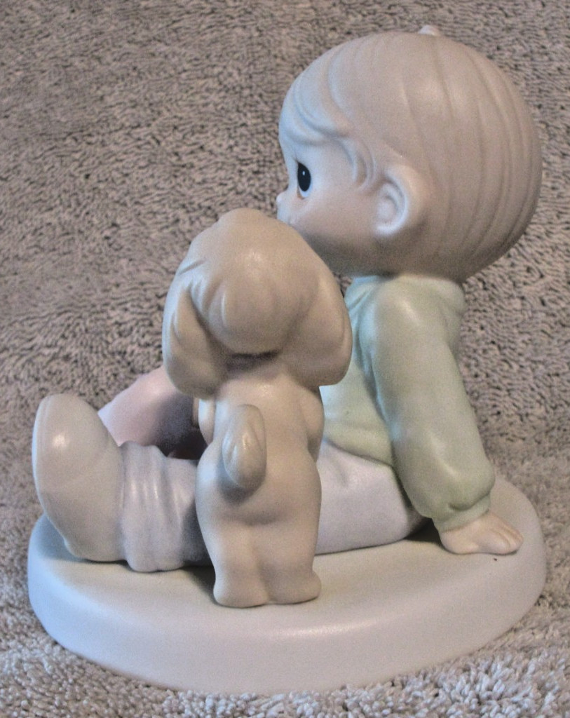 Precious Moments “Sharing Sweet Moments Together” EUC Free Shipping