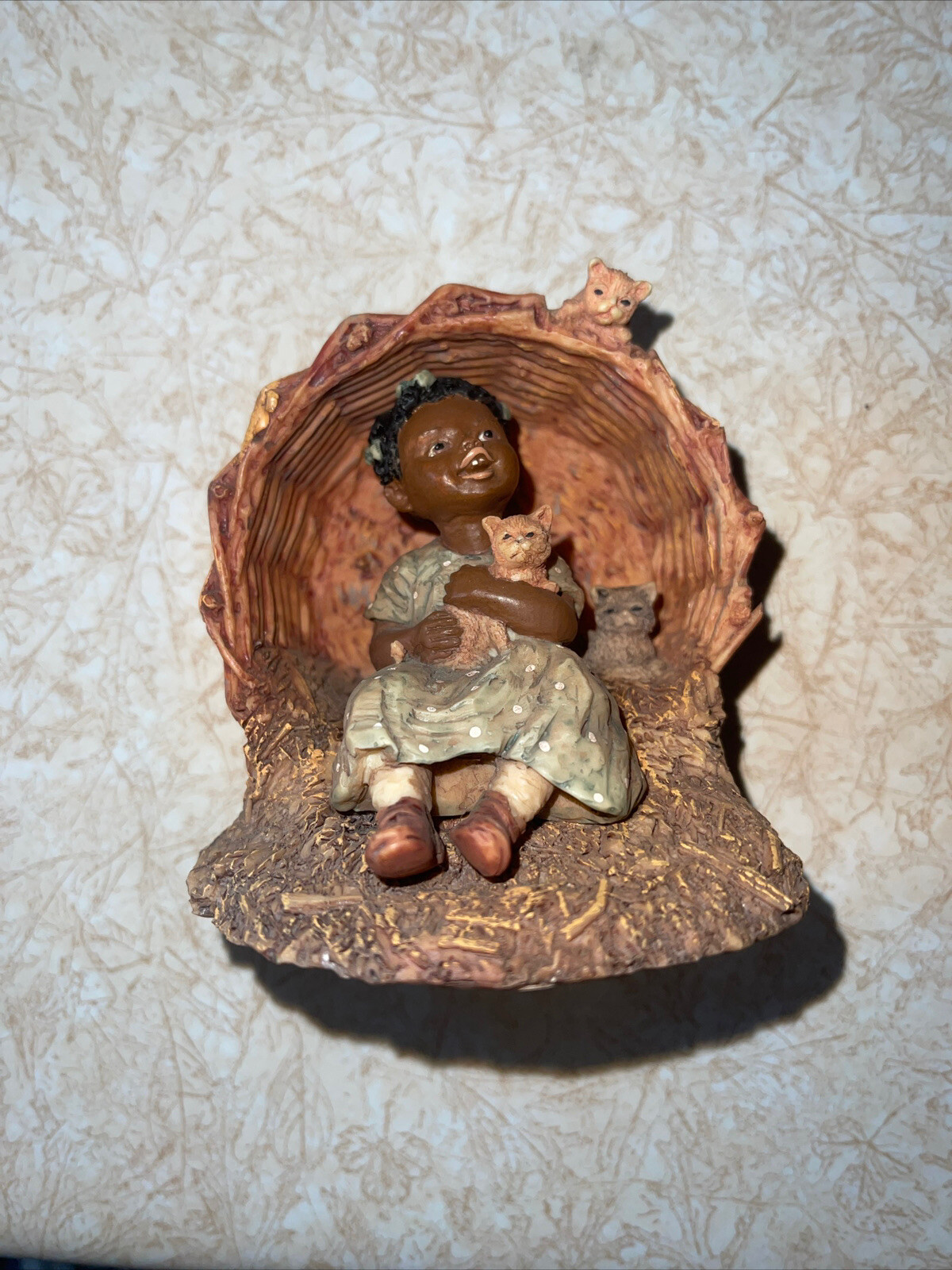 1991 Enesco Miss Martha’s Collection Sadie “They Can’t Find Us Here” Figurine