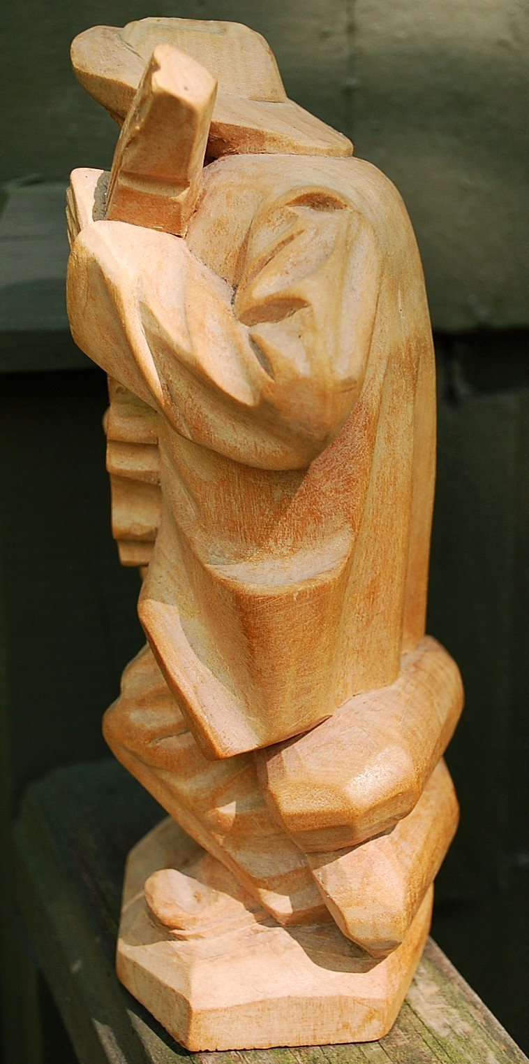 Antique BLACK FOREST GERMANY Hand Carved Wood Sculpture MAN PLAYING GUITAR 8.25″
