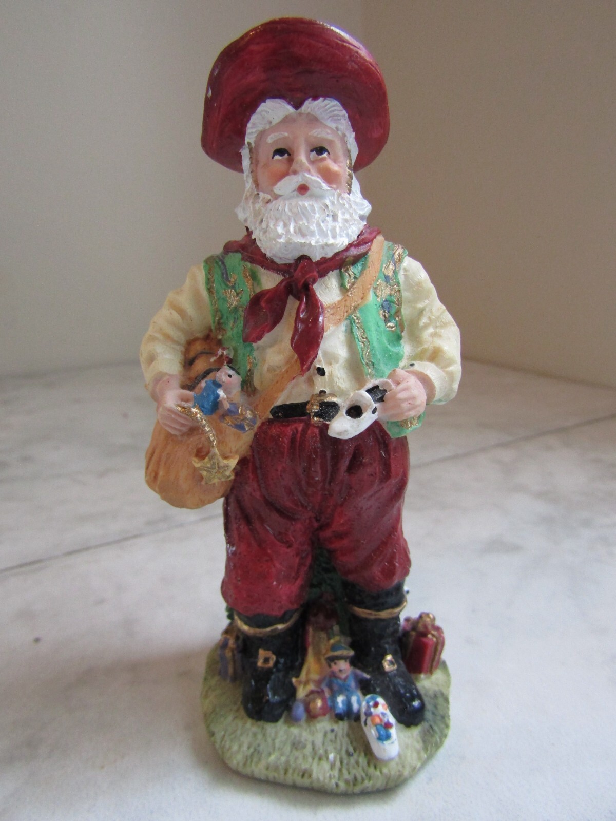 The International Santa Claus Collection SC22 Padre Nicholas Brazil 1996