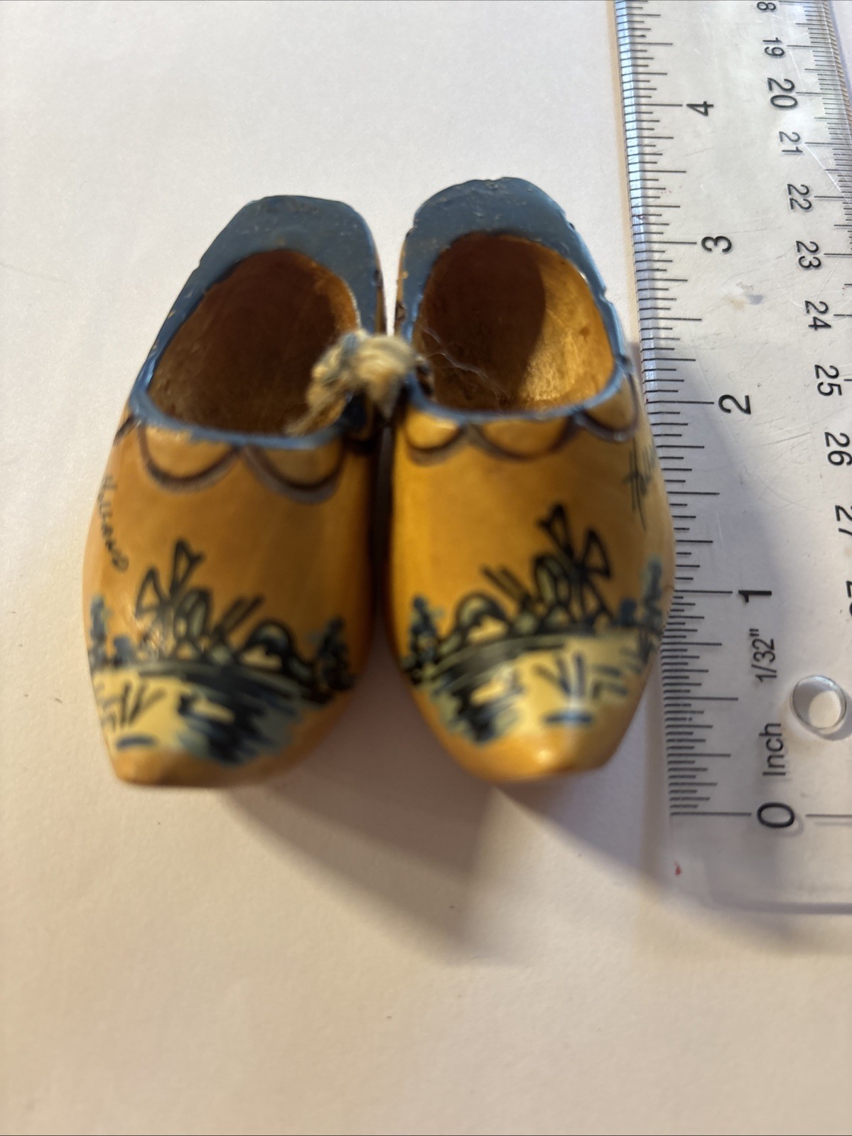 Small Vintage Wooden Dutch Doll Shoes Clogs Made In Holland 2.5 Inch Souvenier