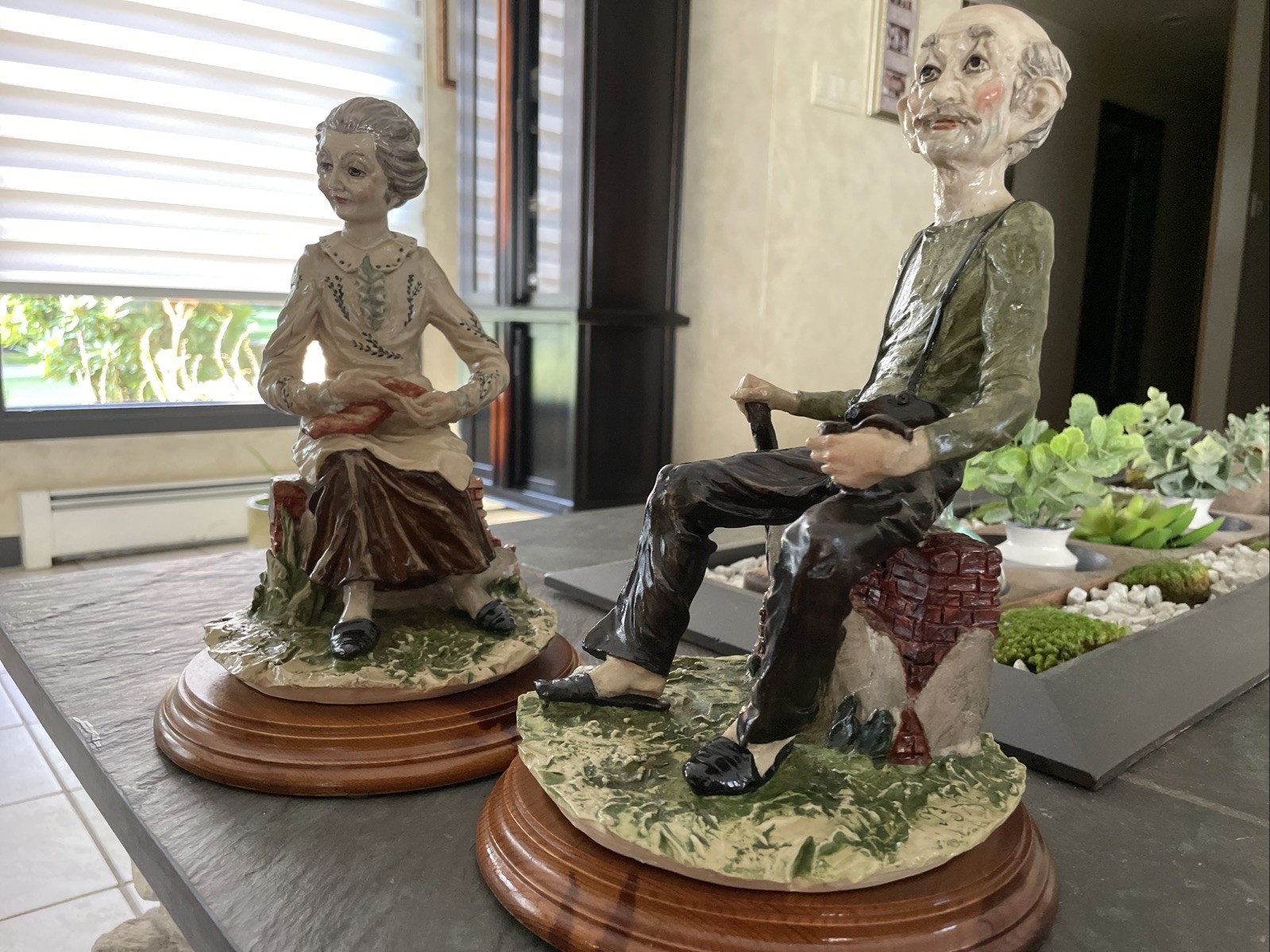 Vintage Auro Belcari Dear Sculpture Old Lady Brick Wall Capodimonte Figure 10″