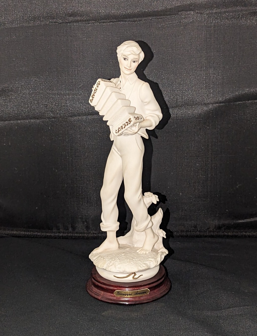 1992 Giuseppe Armani Accordion Figurine 9.25″ Made In Italy