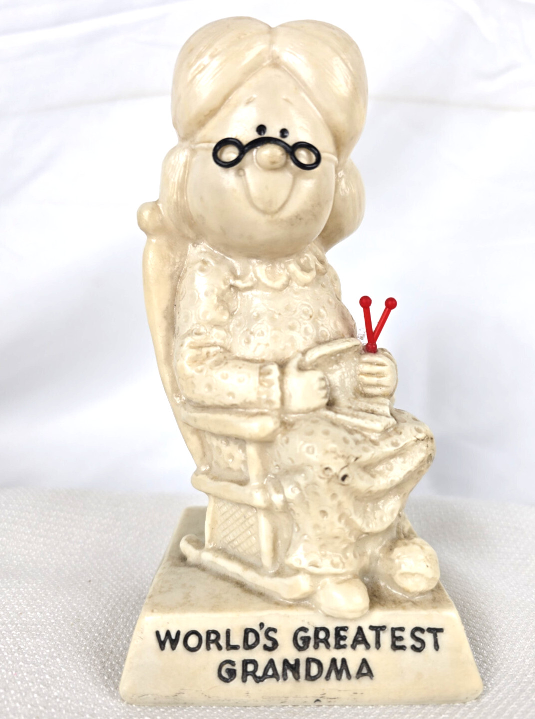 1970 W & R Berries World’s Greatest Grandma Figurine (8P) (Y0)