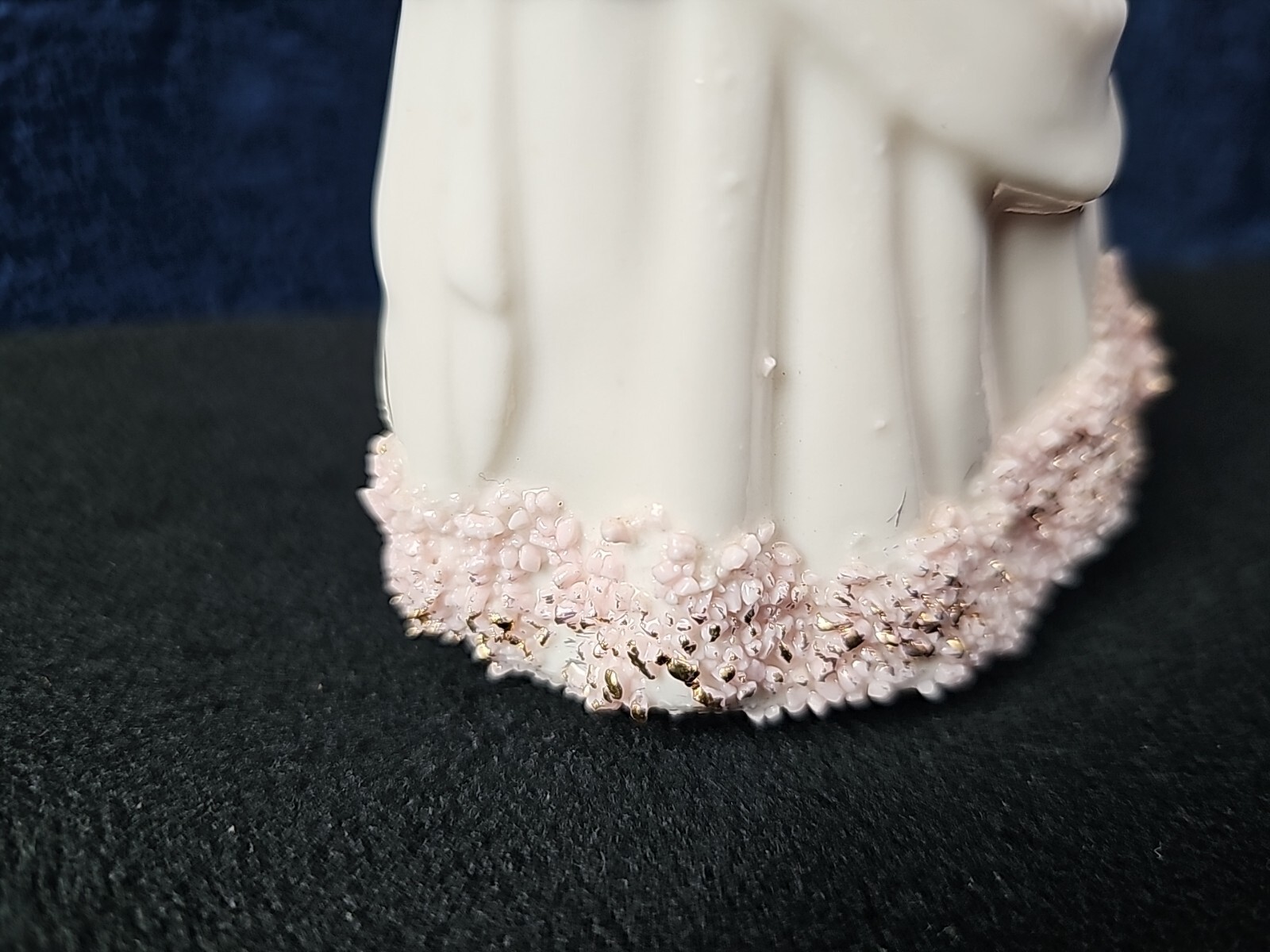 Vintage Napco Figurine #164305 Blond Girl Pink Roses Spaghetti Trim Jewels Japan