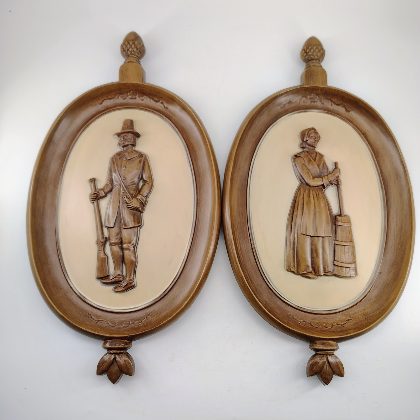 Vintage Syroco Pilgrim Man Woman Wall Plaques Set Mid-Century Colonial Decor USA