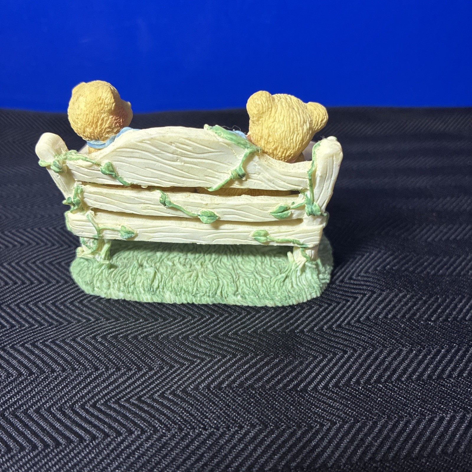 Cherished Teddies . Enesco 1996. Two Bears on a Bench . CRT240 Heart to Heart