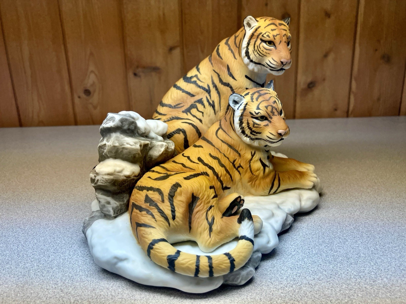 Masterpiece Porcelain By Homco 1996 Endangered Species Siberian Tigers