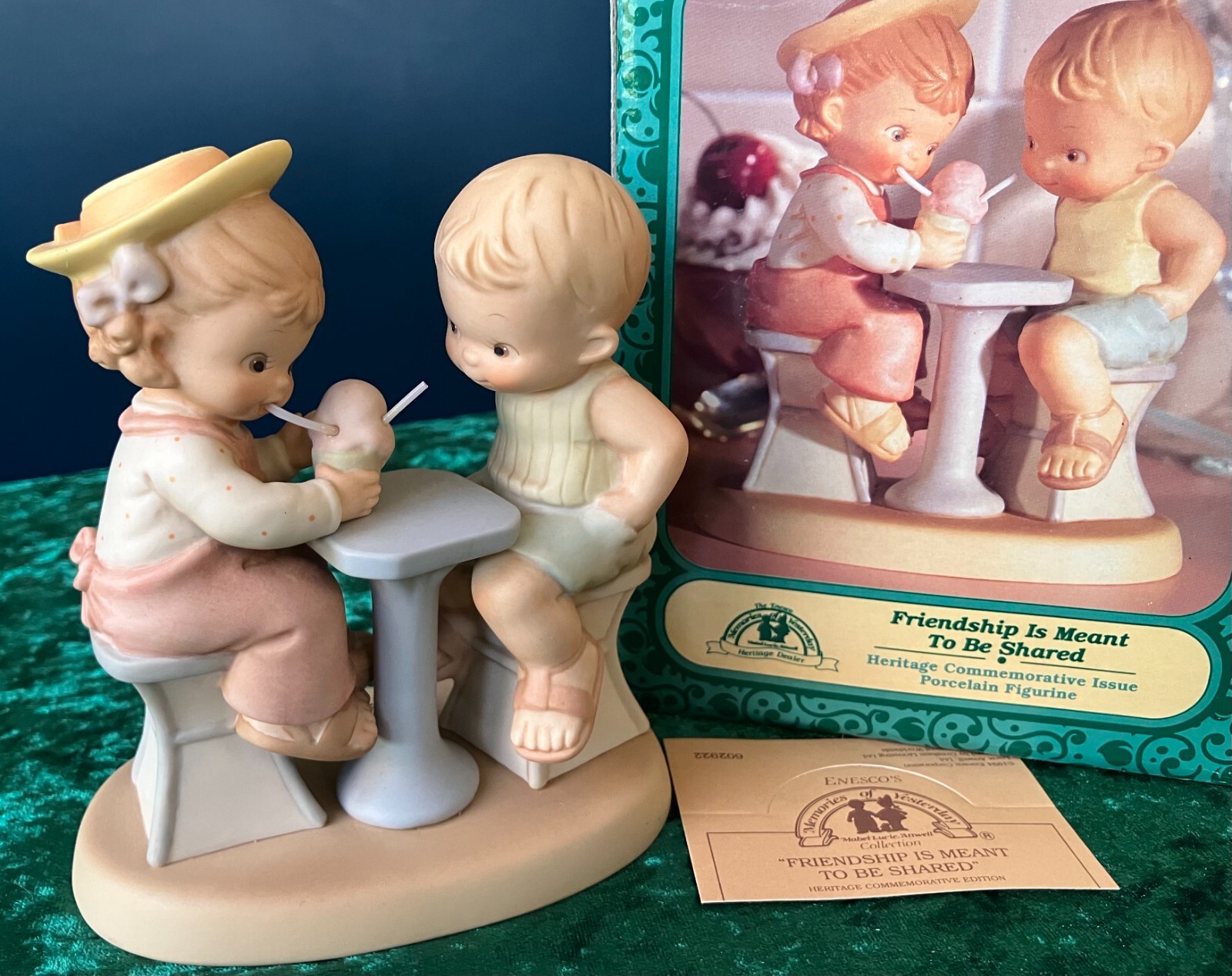 Memories of Yesterday: Friendship is Meant to Be Shared #602922 w/ Box 1994