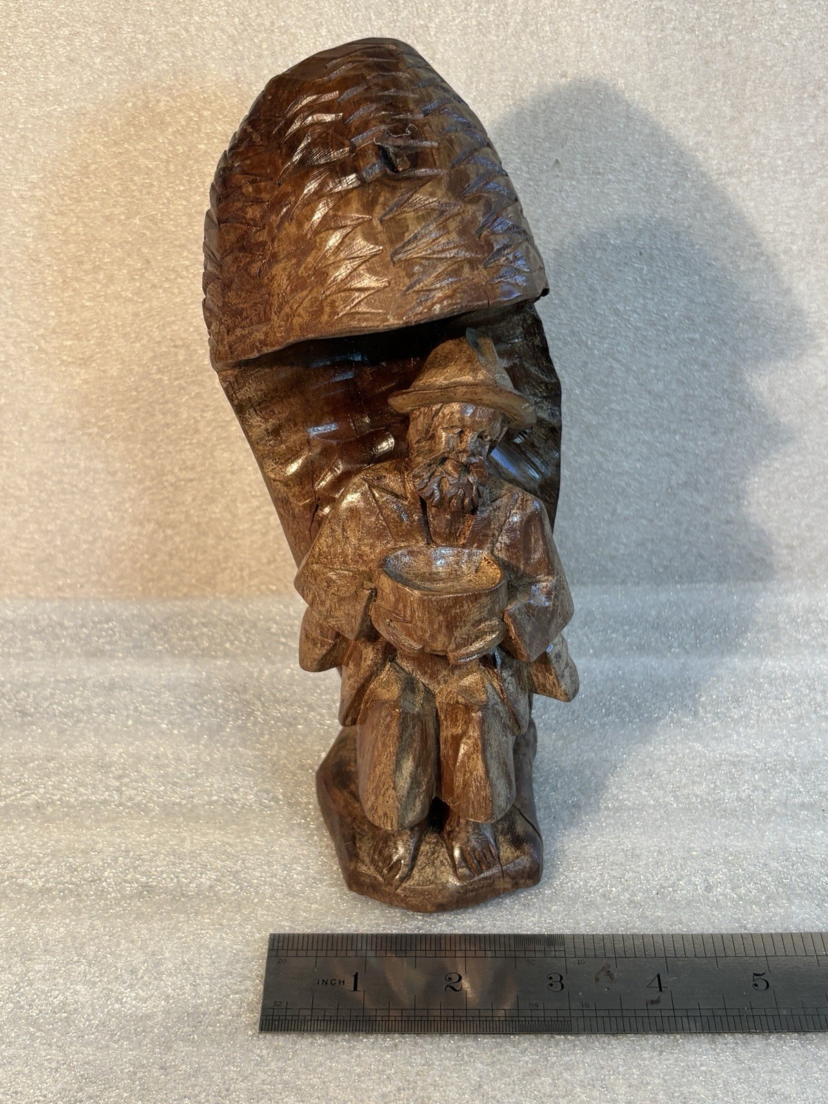 Quebec Canadian Wood Carving Of Old Man Hobo Traveler Artisan Hand-Carved