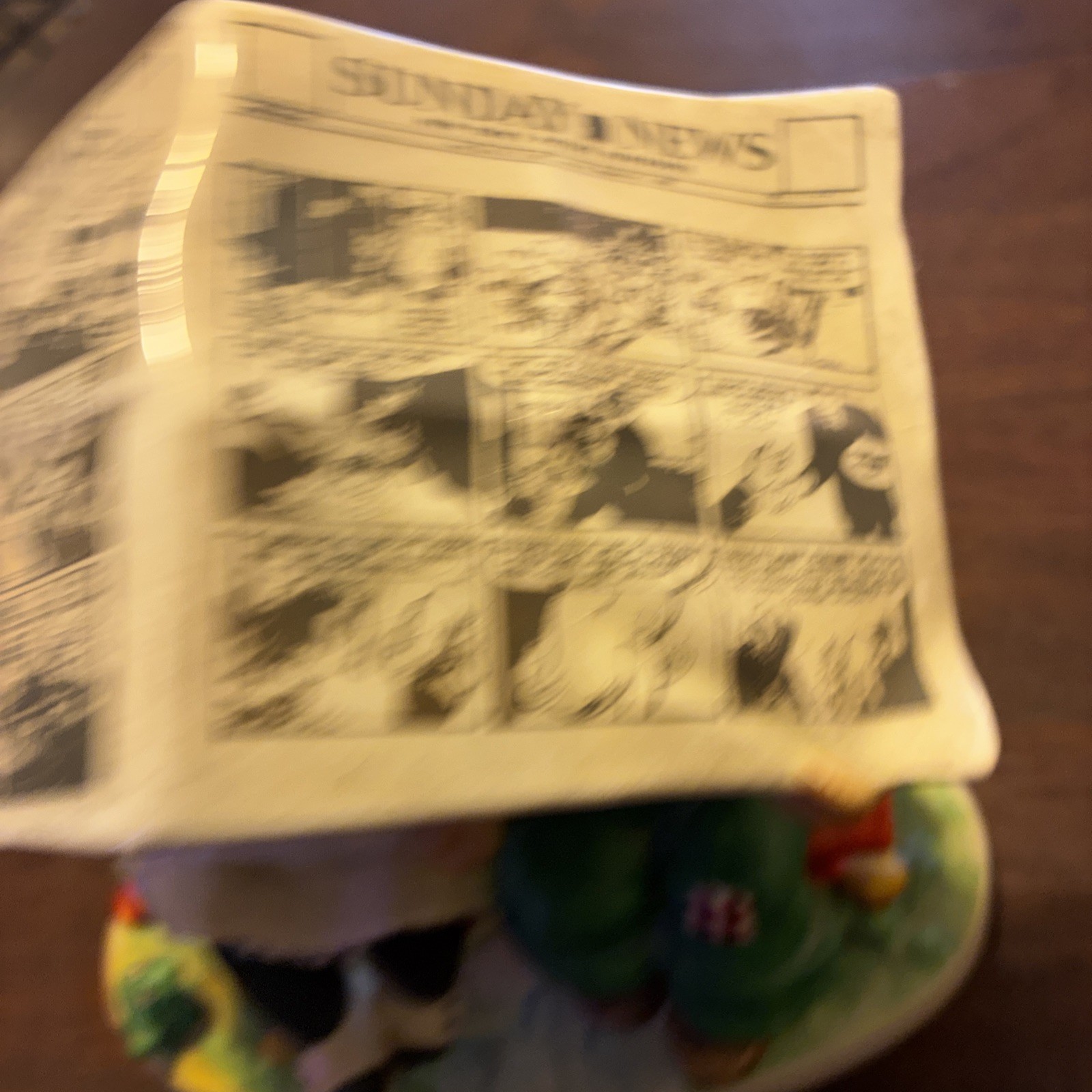 Goebel Figurine * LET IT RAIN * 1970-1979, Boy & Girl Under Newspaper, Excellent