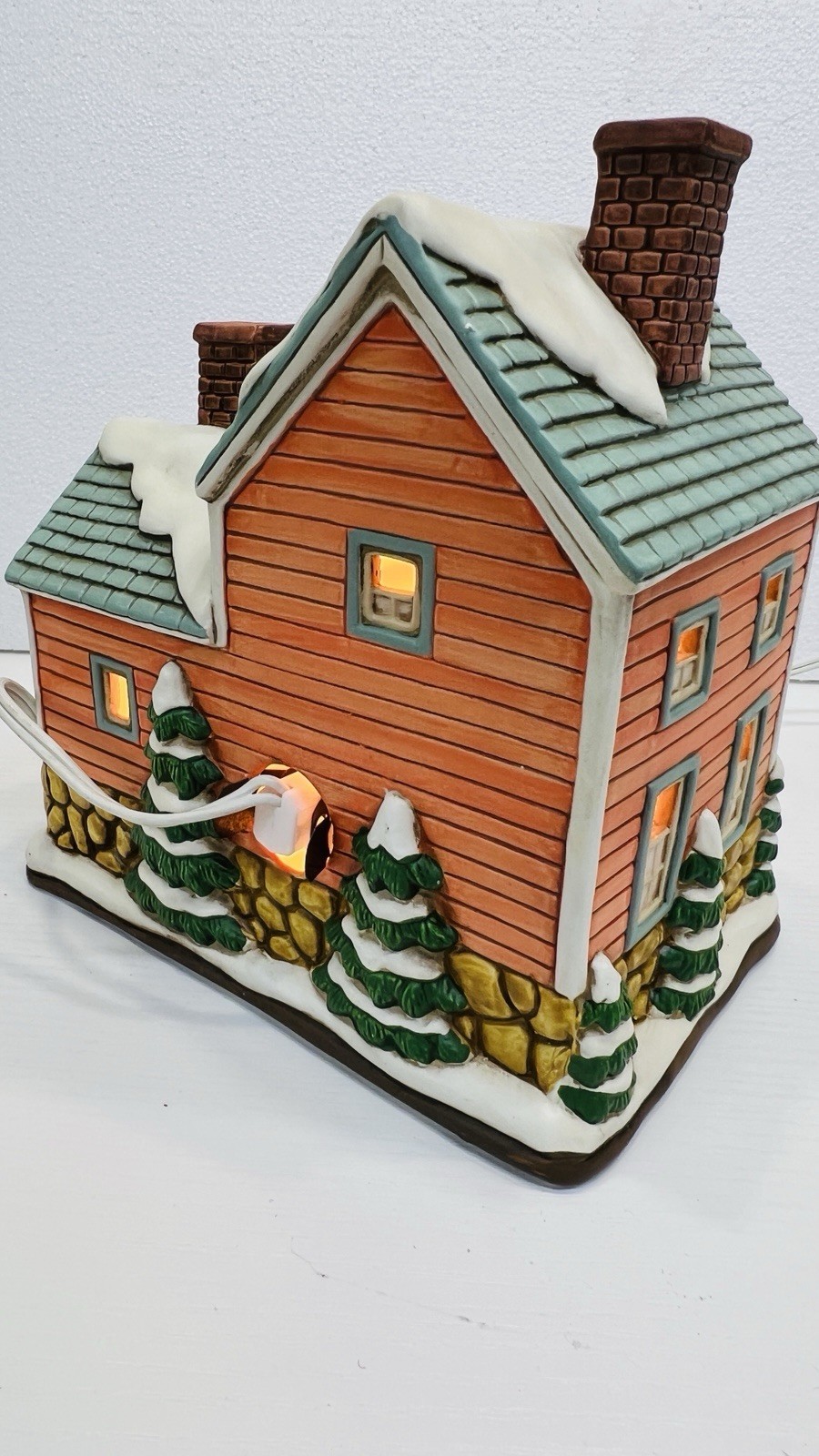 Lefton Colonial Village “Cabinet Maker” 1994 Retired Excellent Condition RARE !