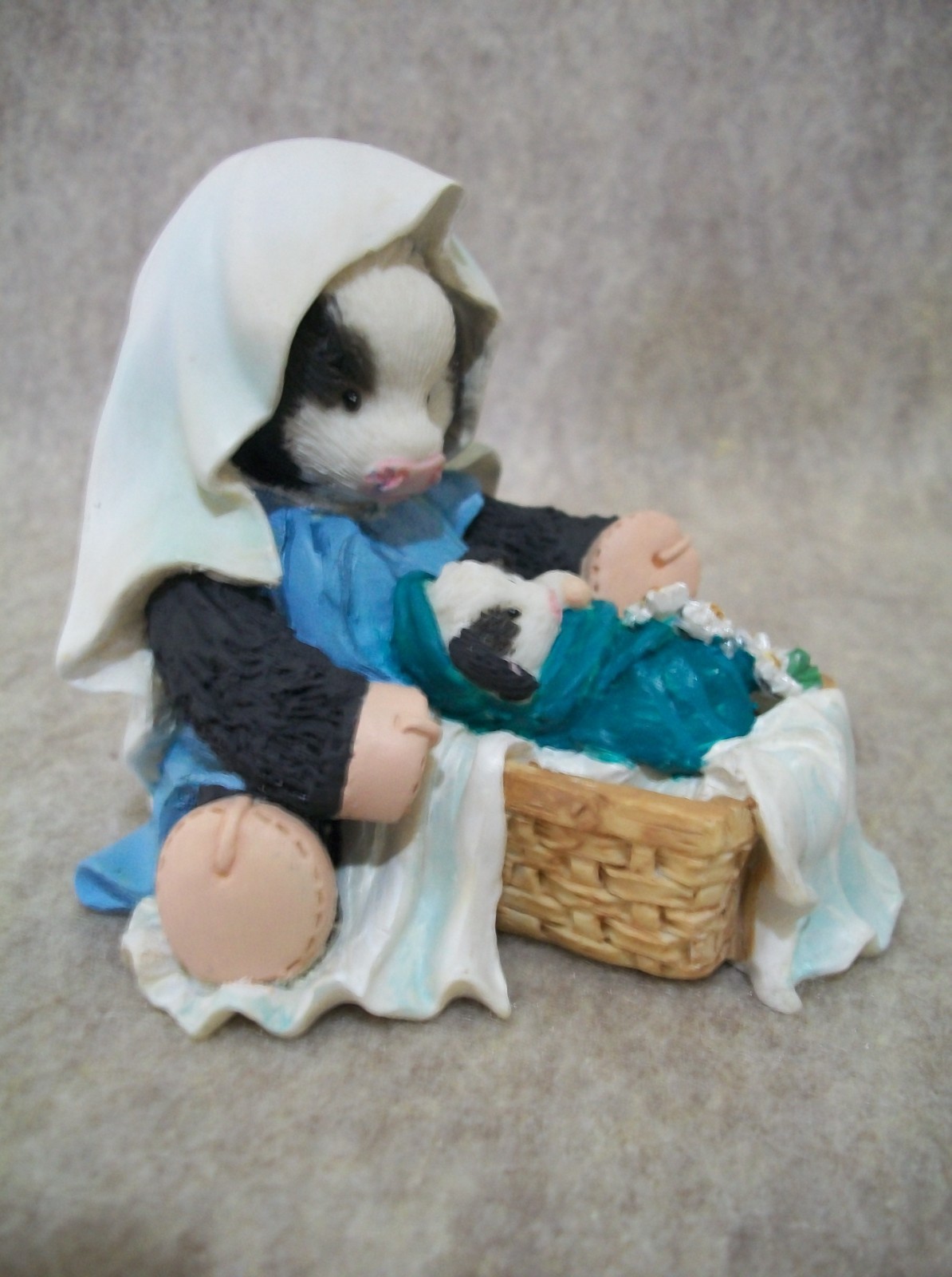 Nativity Set – Mary Moo Moo Cow Figurine