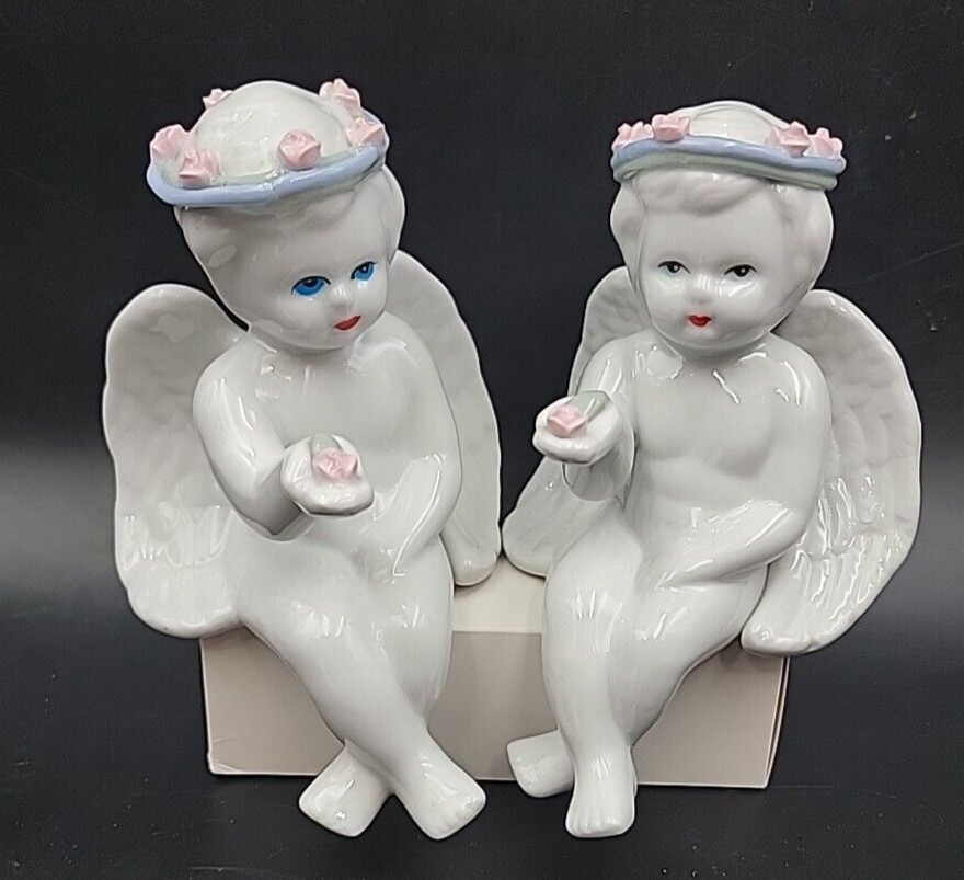 United States Commemorative Fine Art Gallery 2 Cherub Shelf Sitter Figurines