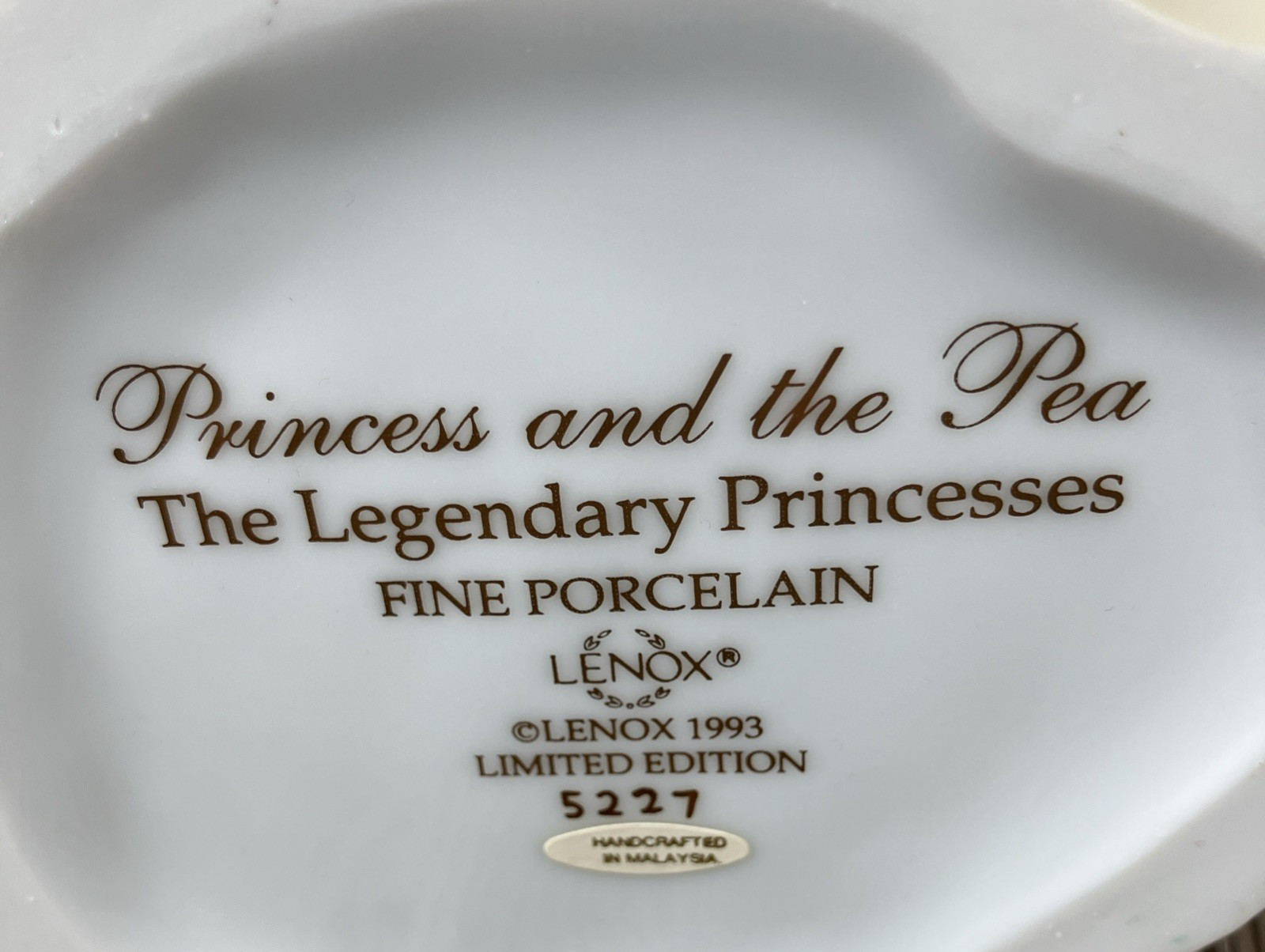 Lenox Princess and the Pea Figurine 1993 Legendary Princesses 5227/9500 COA, Box