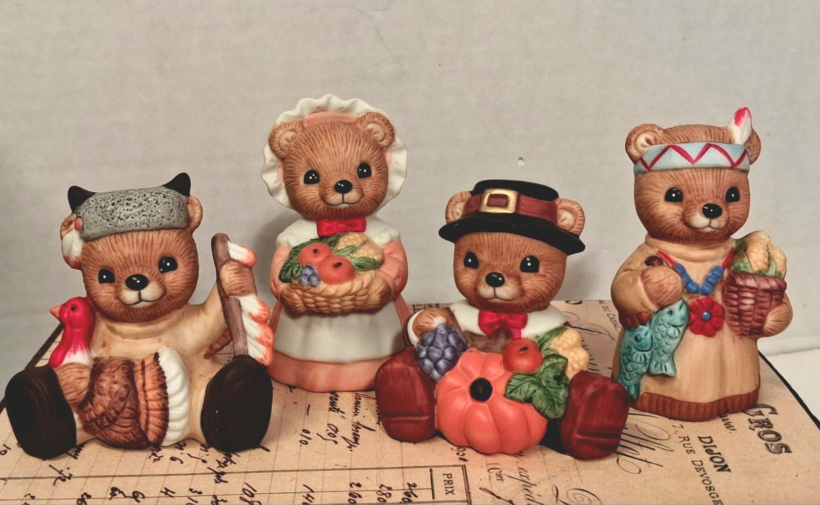 Set Of 4 Vintage Homco #1413 Thanksgiving Fall Bears Porcelain Figurines