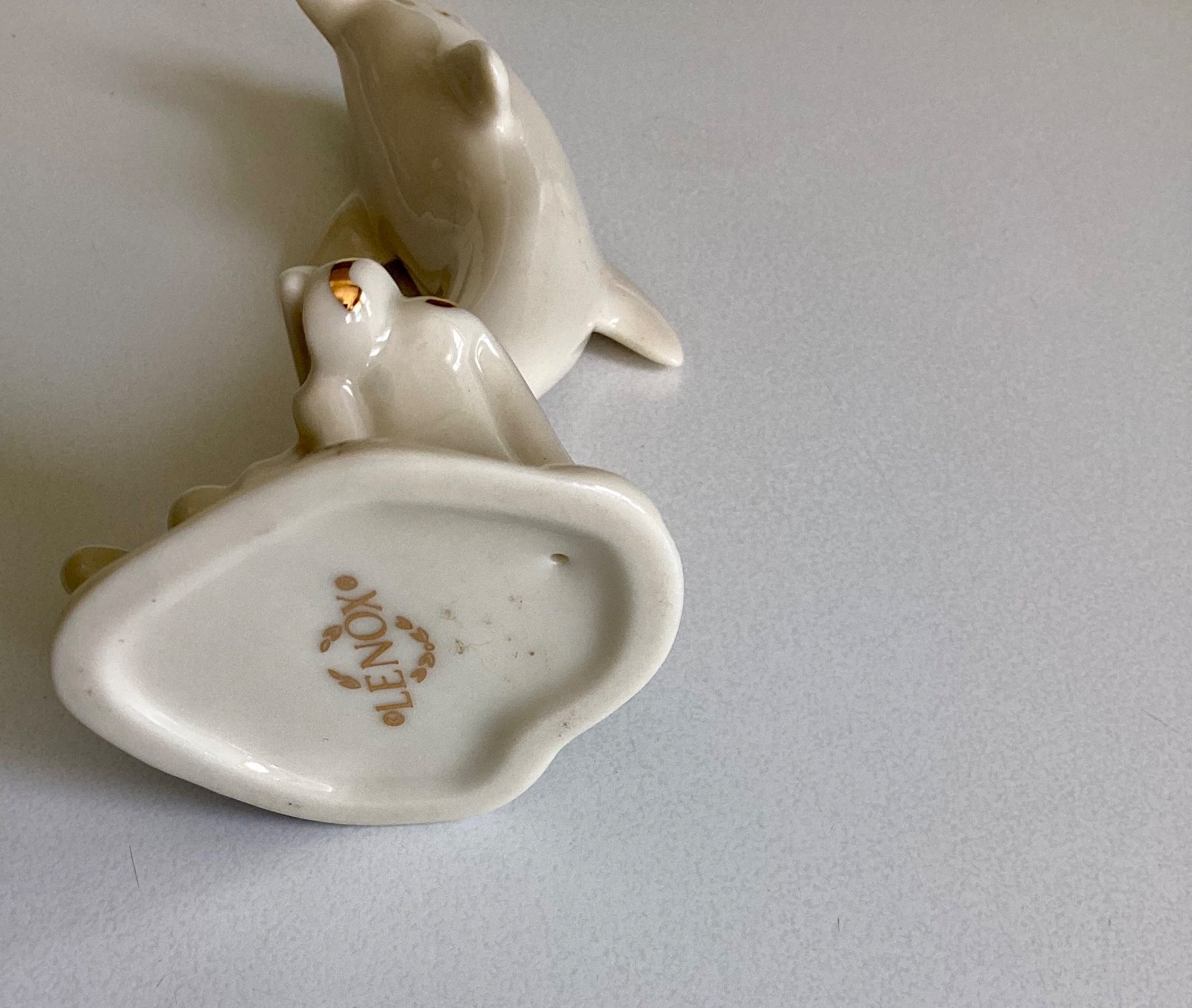Lenox Jumping Waves Dolphin 4″ Ivory Bone China w/ 24 K Gold Trim Free Shipping