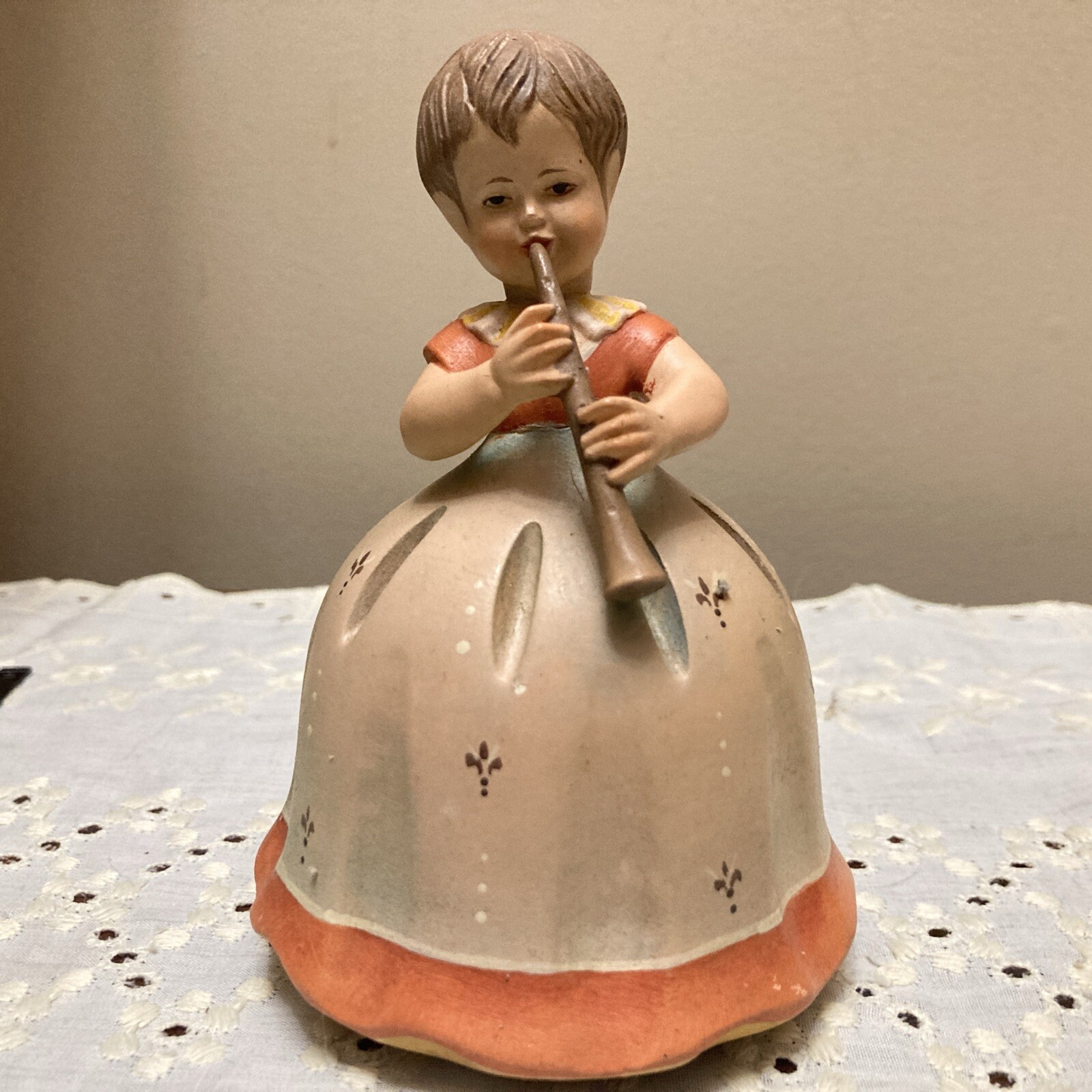 ANRI Italy Figurine Music Box “Moon River” Girl with Horn Rotating Carved Wood