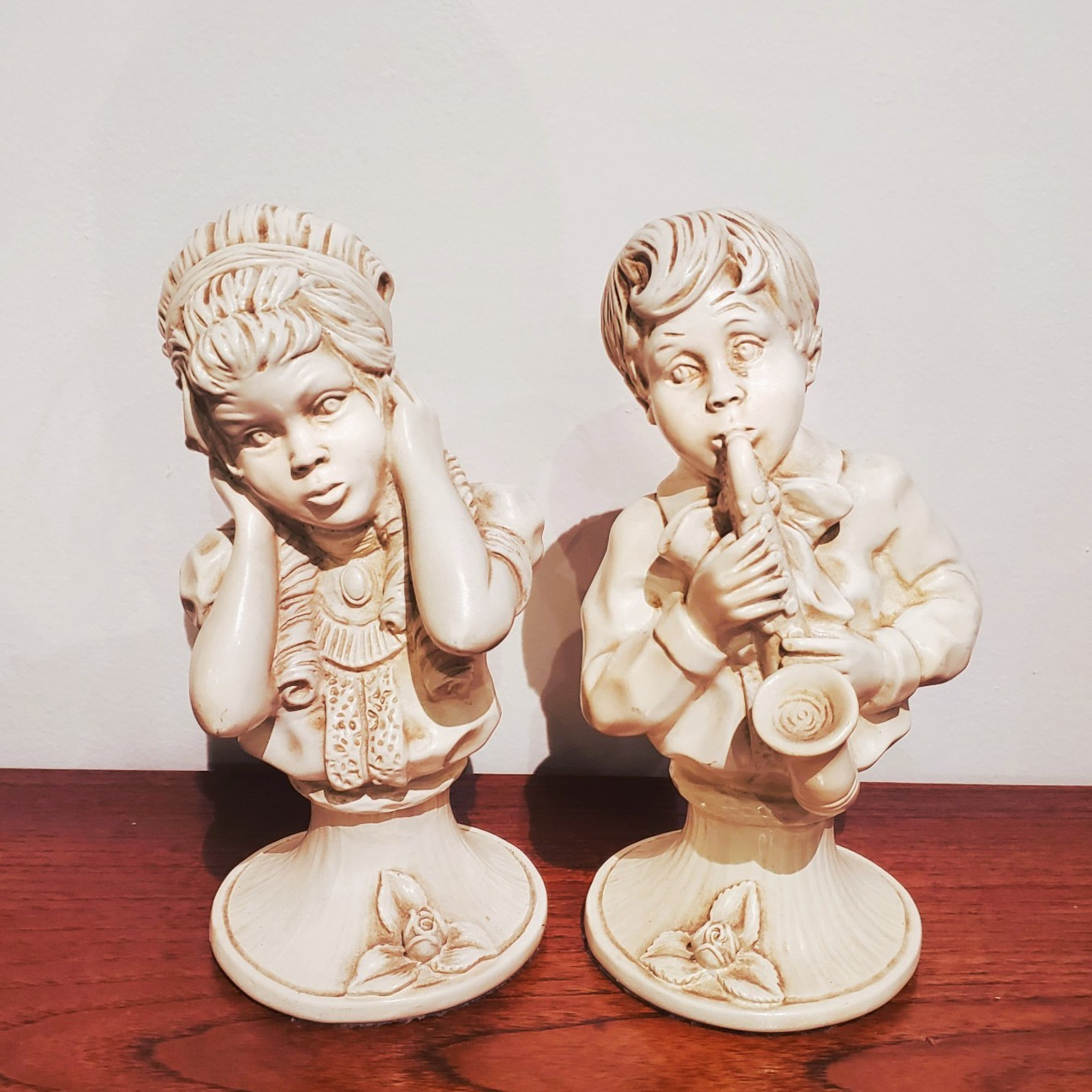 1971 J Kendrick Universal Statuary Corp Chicago Boy/Girl Bust Statue Sax Art