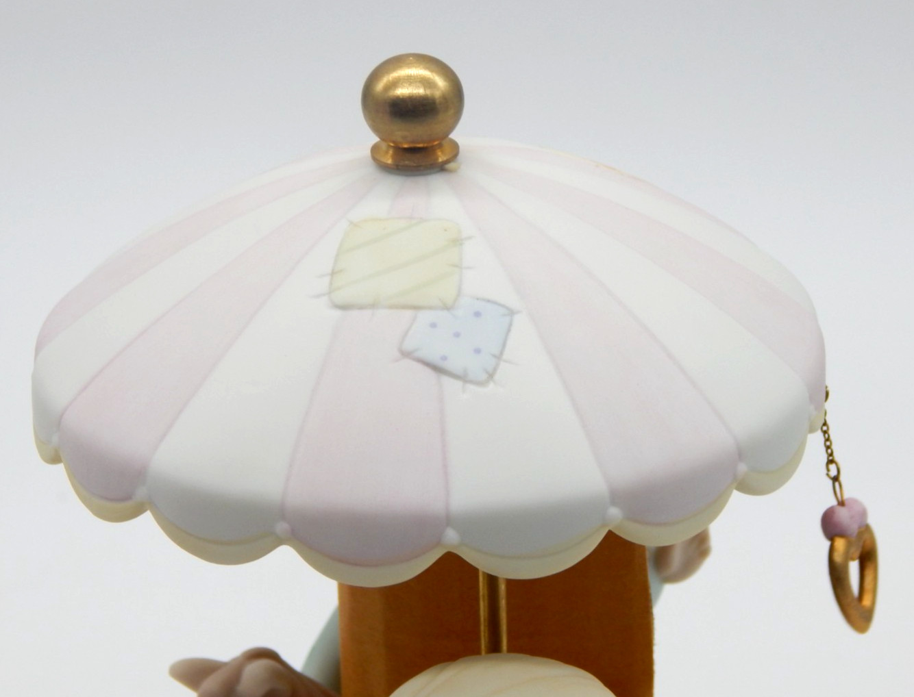 Precious Moments 139475 Love Makes The World Go Round 1995 Figurine Limited Ed