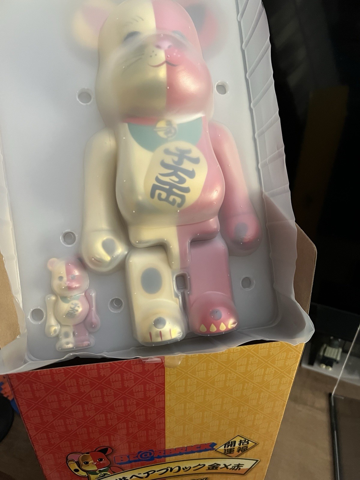 Bearbrick Maneki Neko 400% & 100% Set Gold/Red
