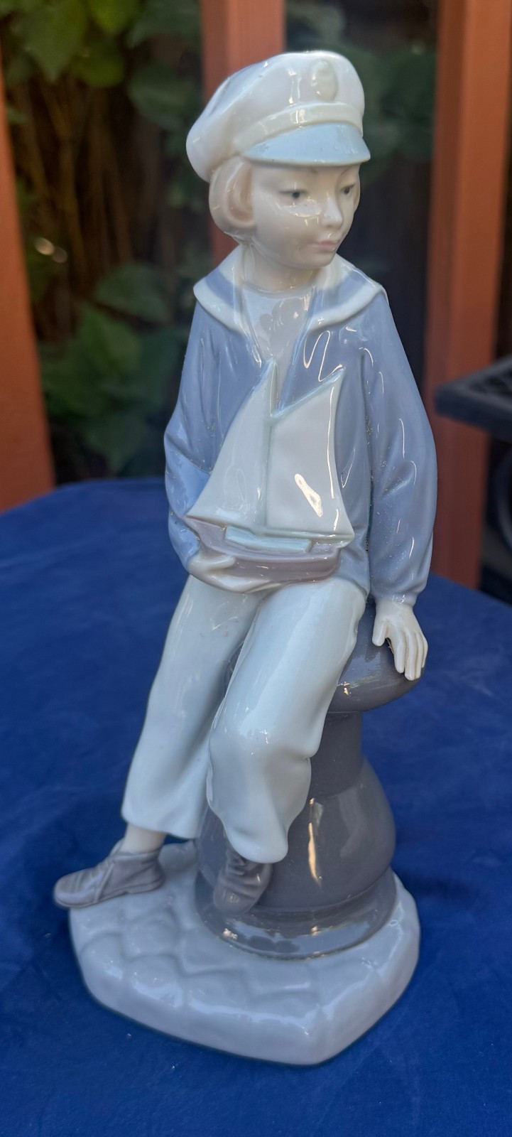 Lladro Retired Sailor #4810 Boy with Yacht Marinerito Porcelain Figurine