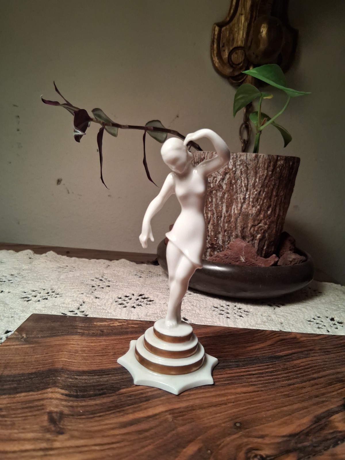 Antique Hutschenreuther Selb Bavaria Art Deco Porcelain Dancer Figurine Gold…