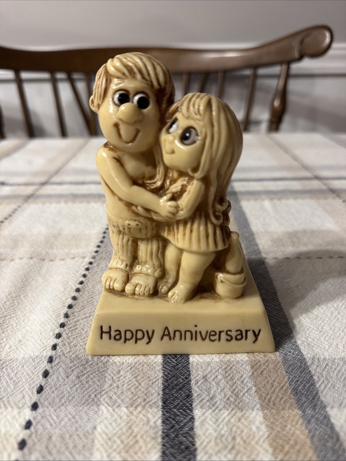 1978 Russ Berrie Happy Anniversary Figurine 5″ tall Vintage
