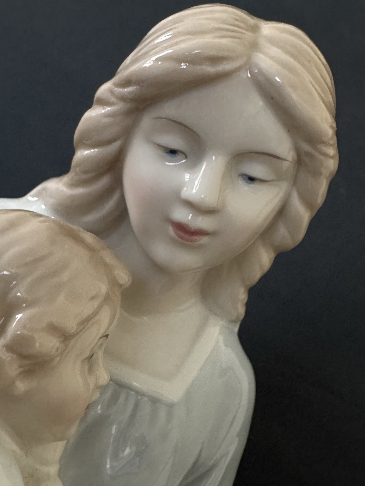 Porcelain Mother and Child Figurine Homco 8809 Taiwan Soft Blues Vintage 7.5”