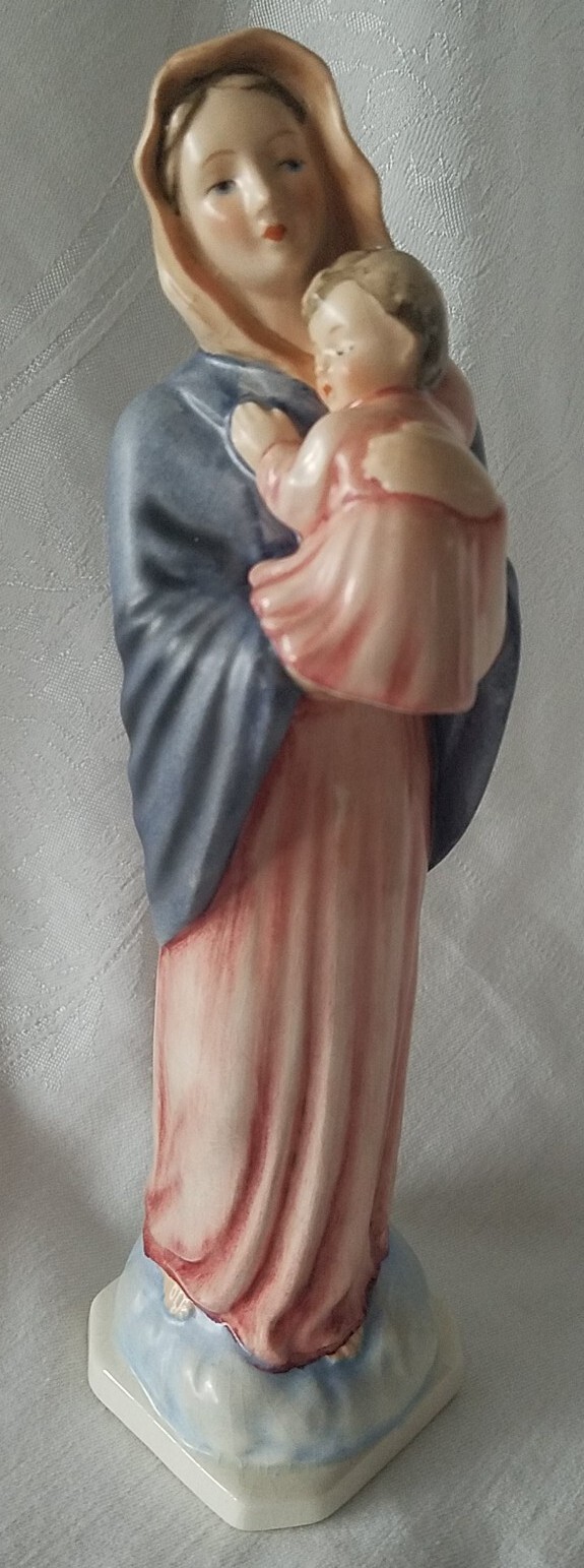 Goebel / Hummel 9 1/2″ Madonna and Child Full Be 1957 -1960 BEAUTIFUL CONDITION