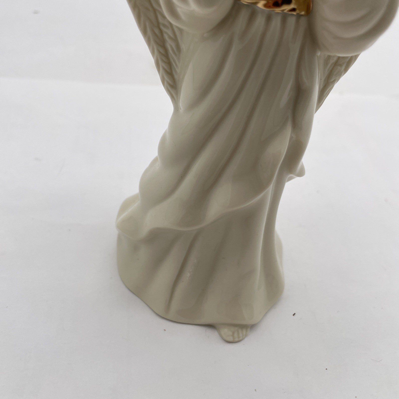 STUNNING VINTAGE RELIGIOUS LENOX PRAYING ANGEL FIGURINE