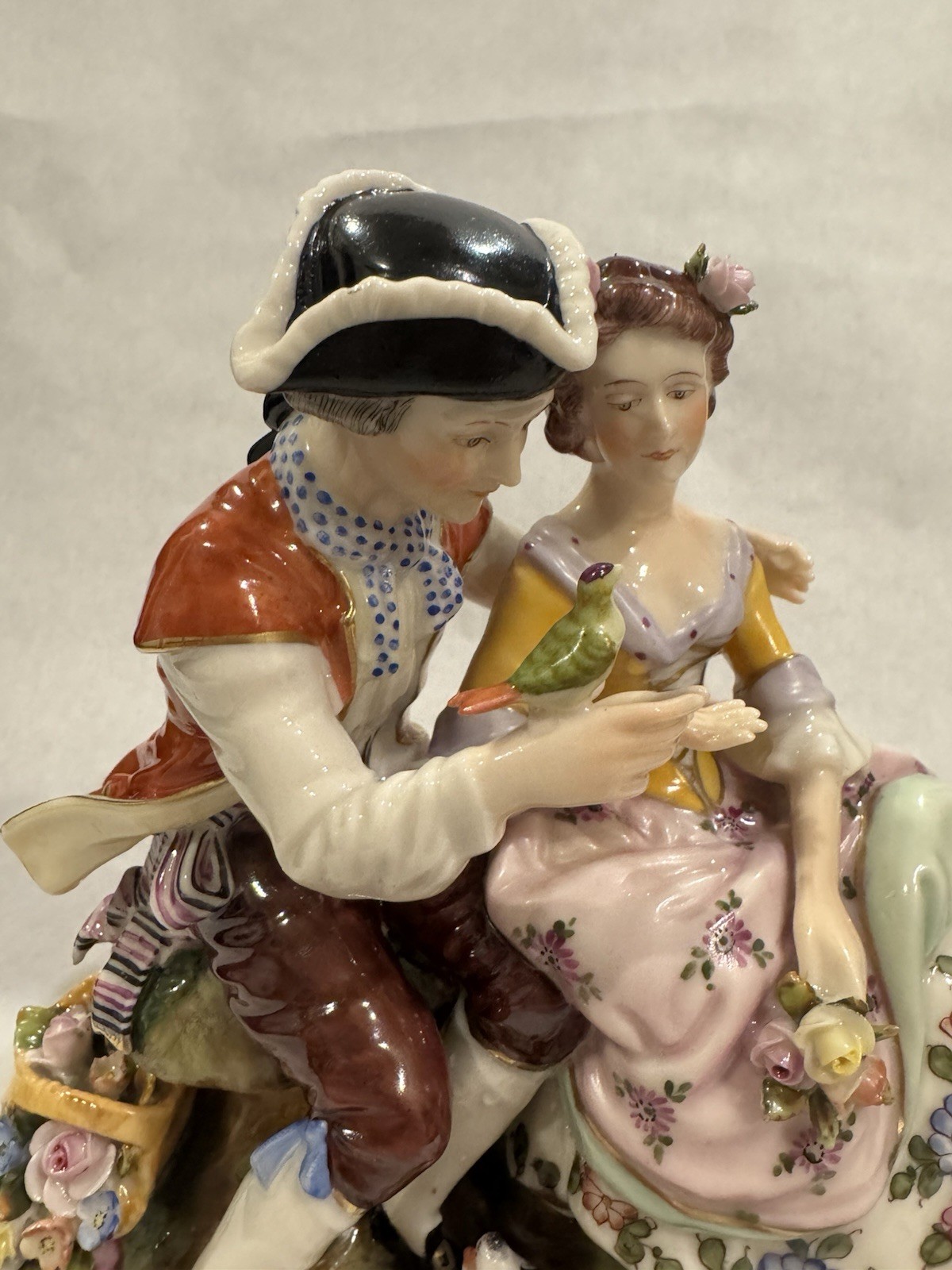 FINE GERMAN SITZENDORF PORCELAIN FIGURINE PASTORAL ROCOCO COURTING COUPLE & DOG