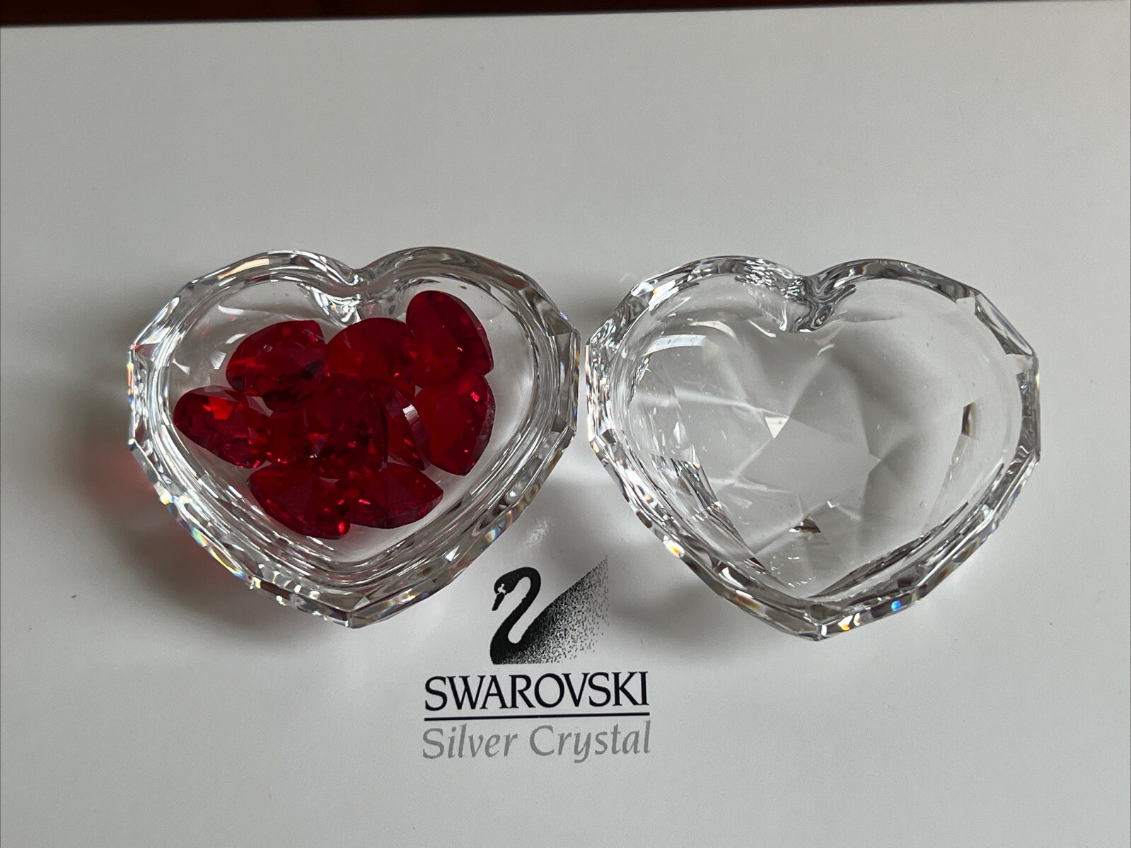 Swarovski Crystal Moment Box – Jewel heart with Red hearts 693910 Mint in box.