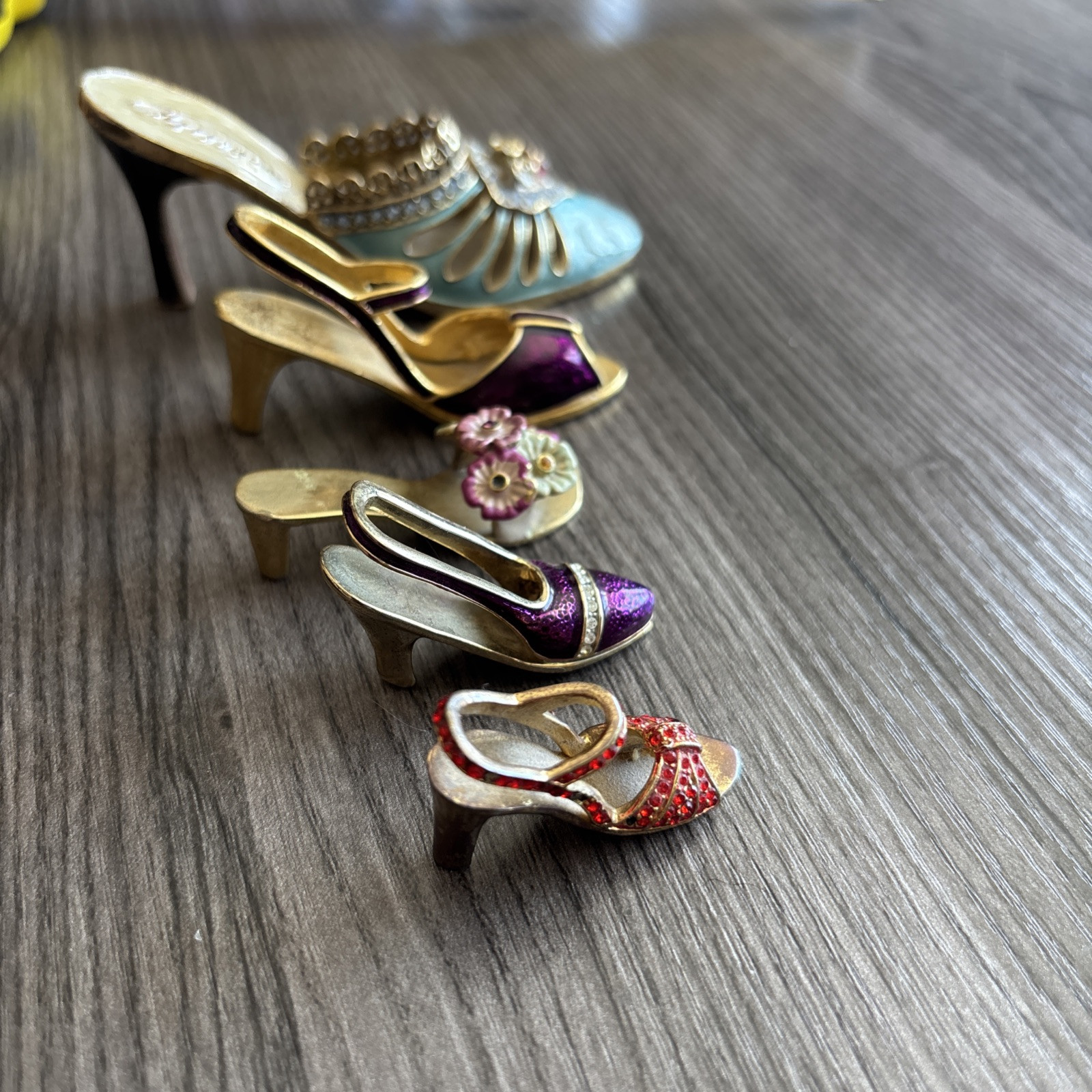 Collectibles 5 Women’s Mini High Heel Shoes Ornaments Shelf Sitters Nobility