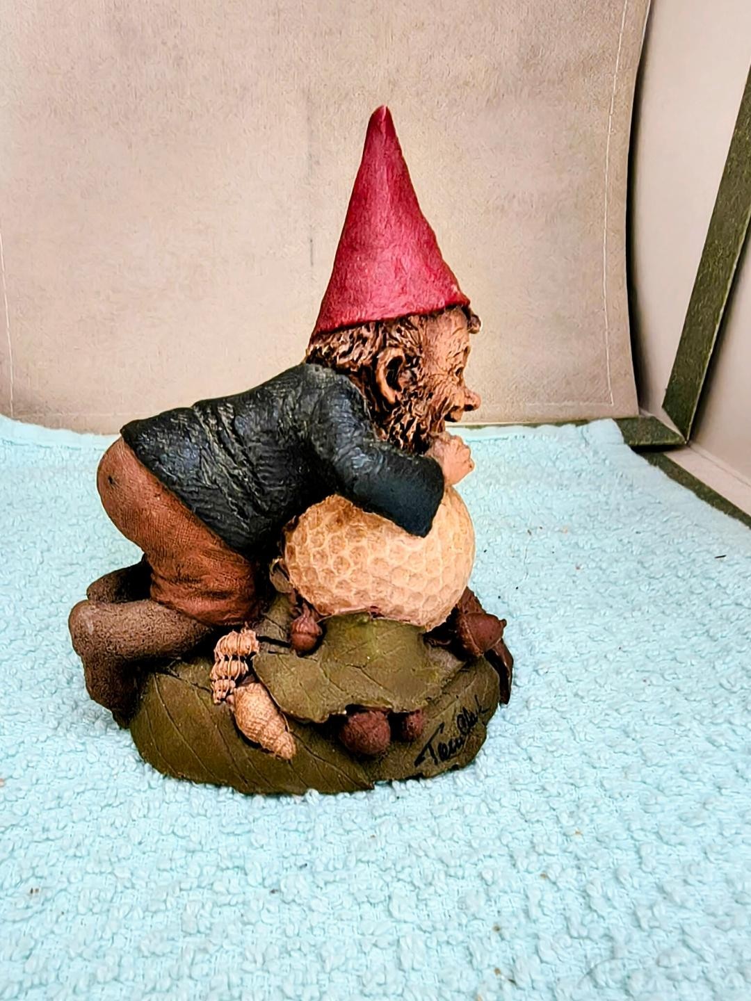 Vintage 1986 Early Tom Clark Gnome ” Win” Signed Figurine #29