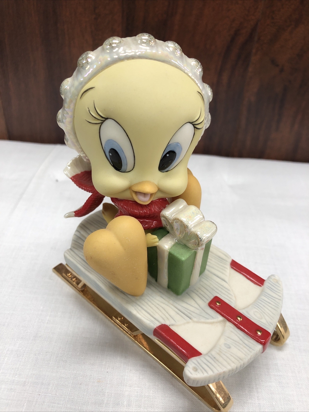 Lenox Looney Tunes Tweety Bird A WINTER GIFT FROM TWEETY