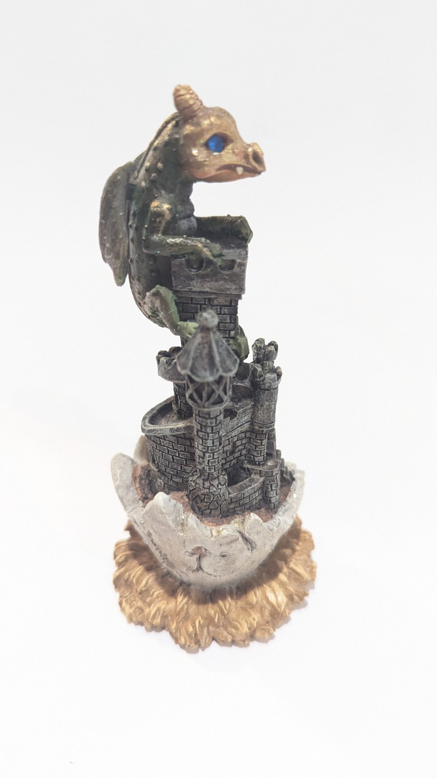 Enesco Dragon on Castle Figurine Resin Painted 3D Effect 5 in 2003