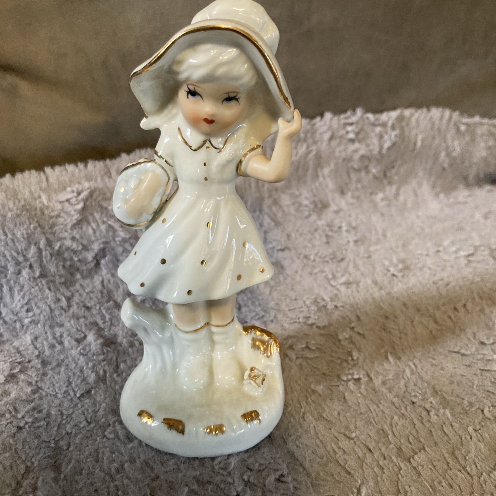 Vintage Capodimonte Girl Figurine-Fine Porcelain-White/Gold Dress-Italy