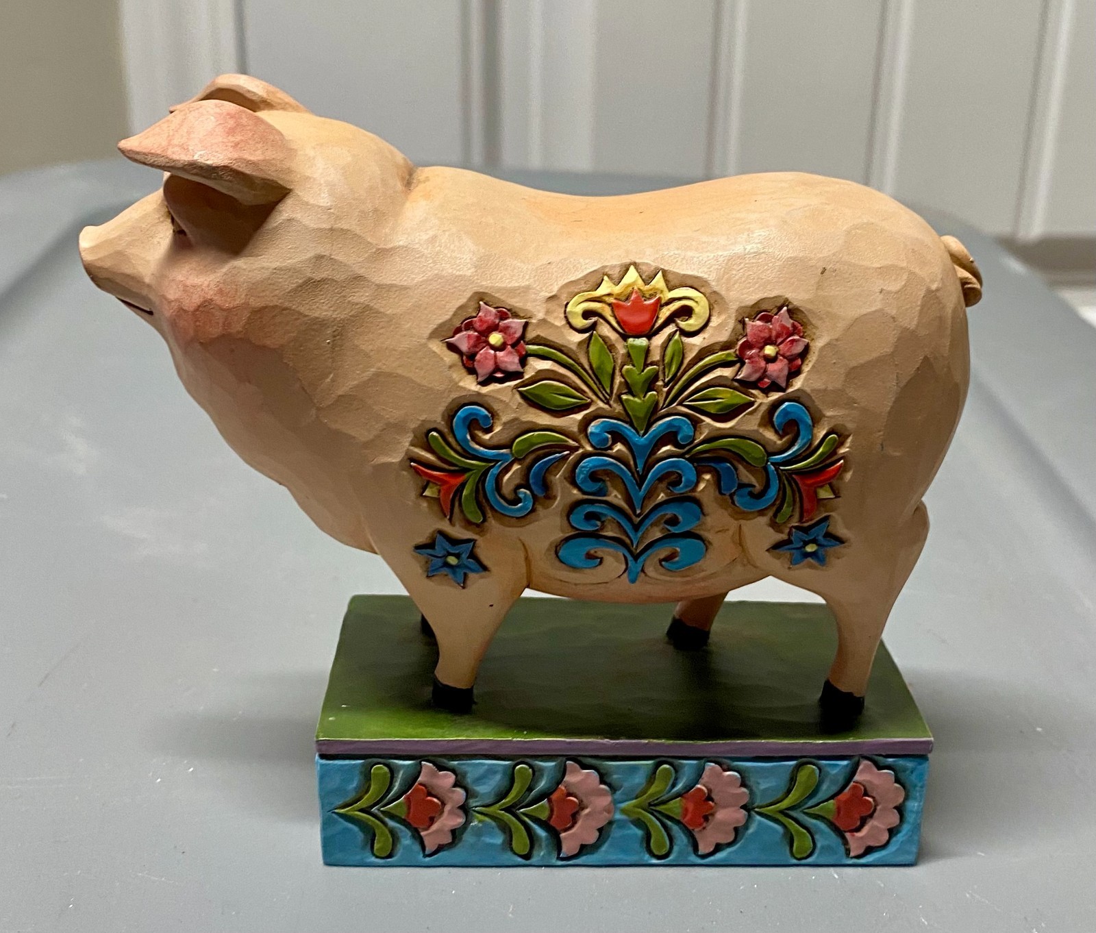 JIM SHORE Heartwood Creek Pig 2013 4039492 IN HOG HEAVEN Floral Detail Figurine