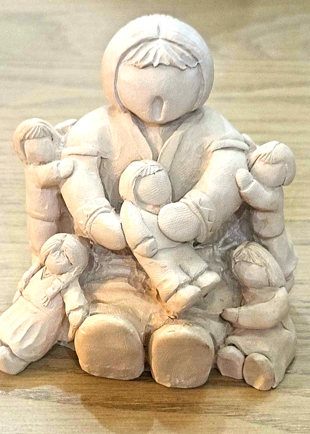 Vintage Austin Prod. Clay Sculpture Mother&Children Bright Eyes Dee Crowley