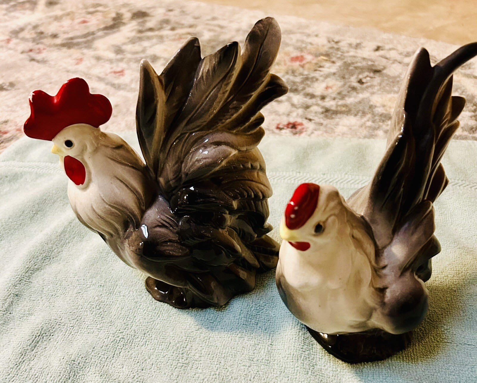 Vintage set of 2 Porcelain Rooster Couple Figurines – Grey Red White “unique”
