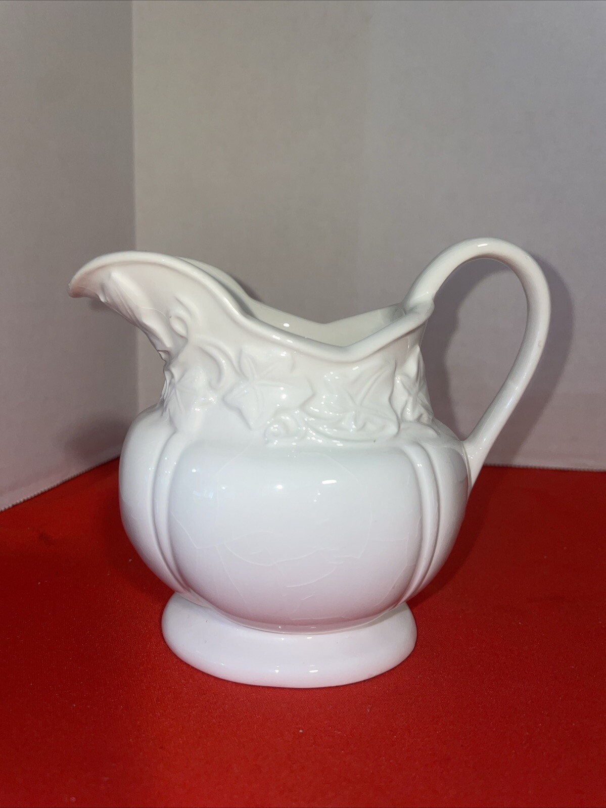 Villa Verde J Willfred Kari Walmsley 4.5”Tall White Ivy Creamer -Estate Find