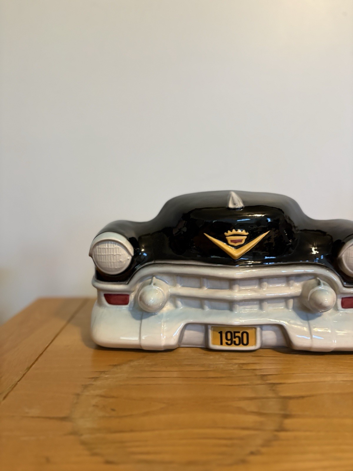 Vintage 1950s Ceramic Car Front Figurine Glossy Black/White w/Gold Red