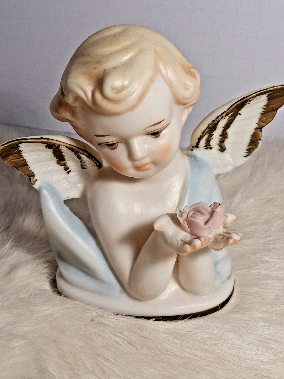 Vintage Arco Angel Cherub with Wings and Pink Rose in hand