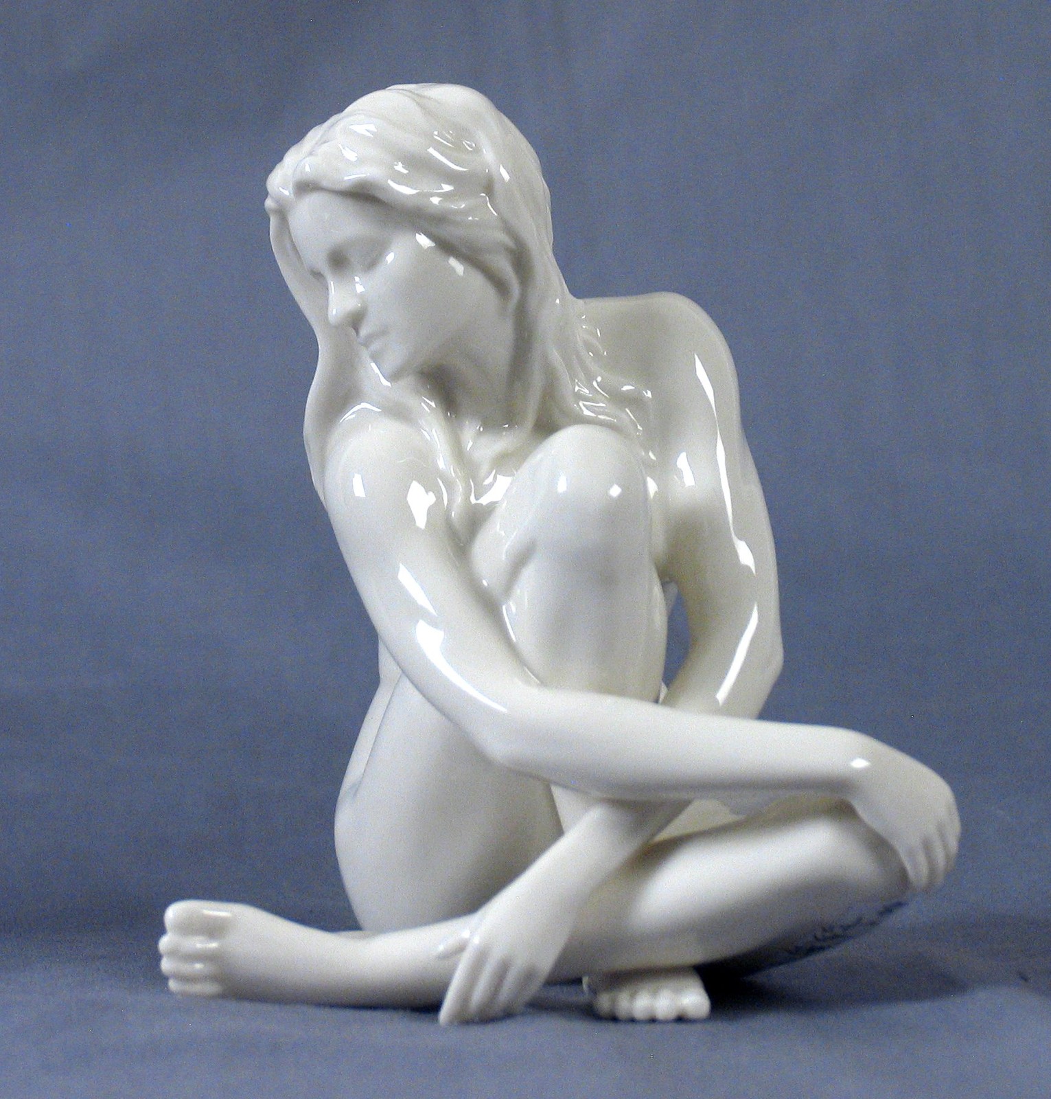US 4.75″ White Porcelain Seated Nude Female Legs Crossed Figurine, Glazed