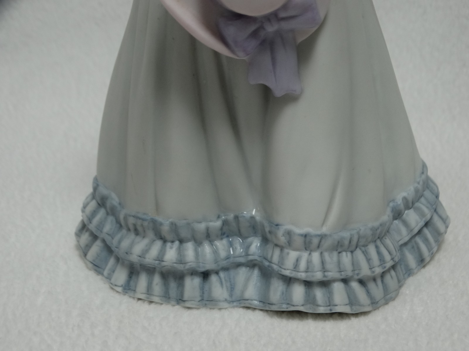 1990’s HOMCO Victorian Porcelain Figurine Elizabeth #14061-99 8″ h